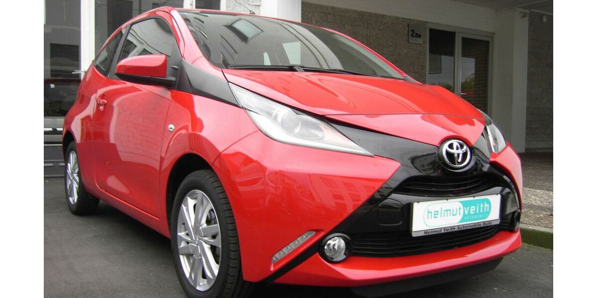 Toyota Aygo (X) 33.400 km 9.800 &euro; Bühl 77815