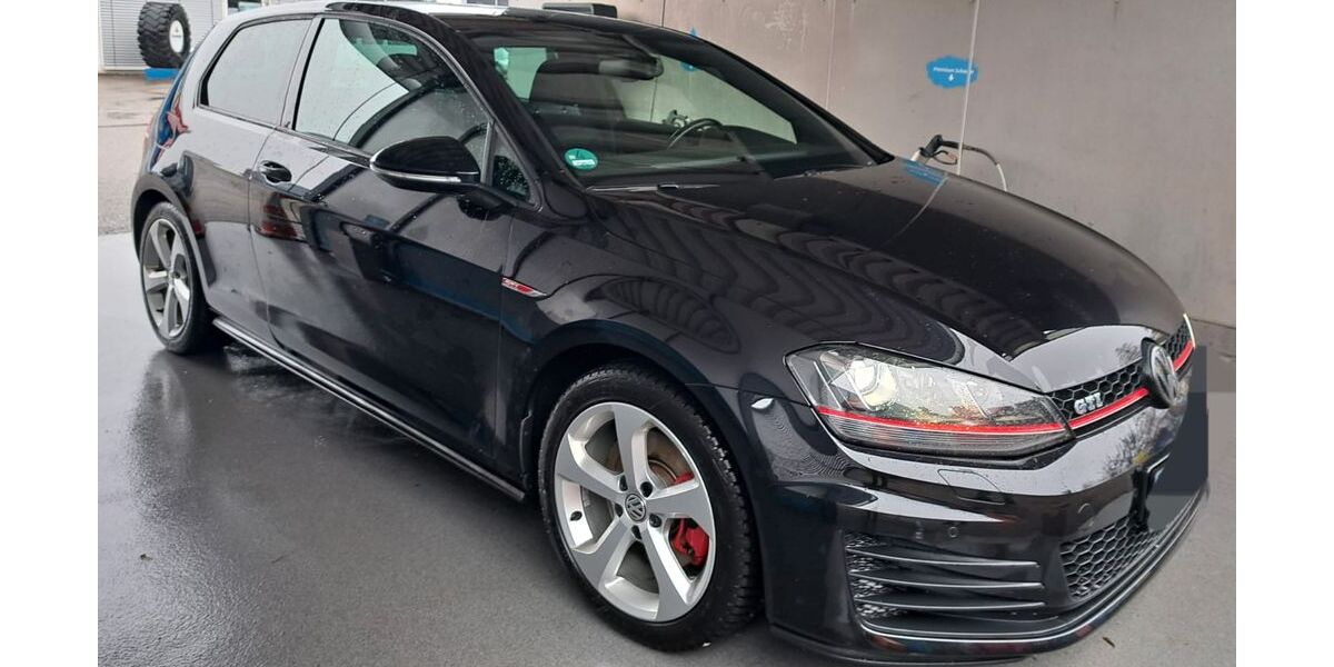 VW Golf 57.000 km 17.499 &euro; Weisenbach 76599