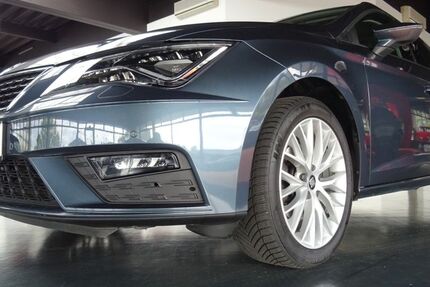 Seat Leon 99.883 km 14.990 &euro; Bühl 77815