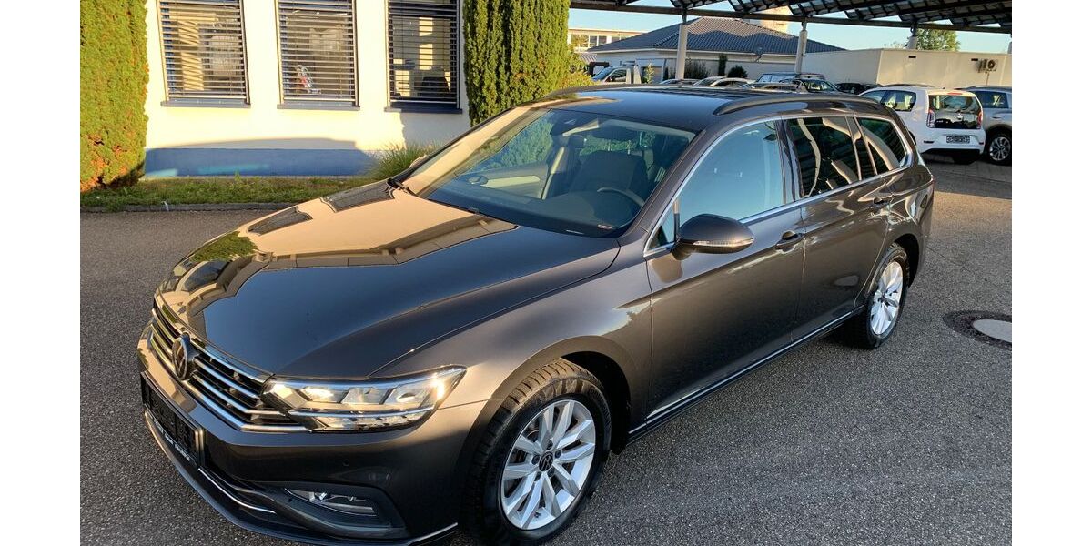 VW Passat Variant 25.336 km 30.600 &euro; Sasbach 77880