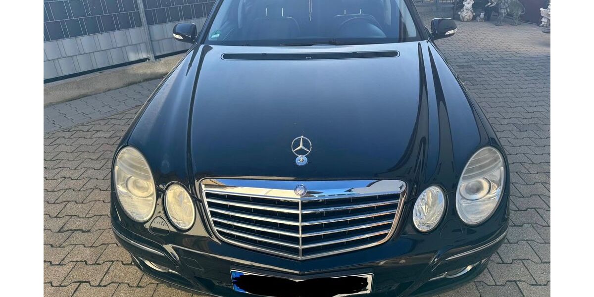 Mercedes-Benz E 280 175.421 km 9.500 &euro; Au 76474