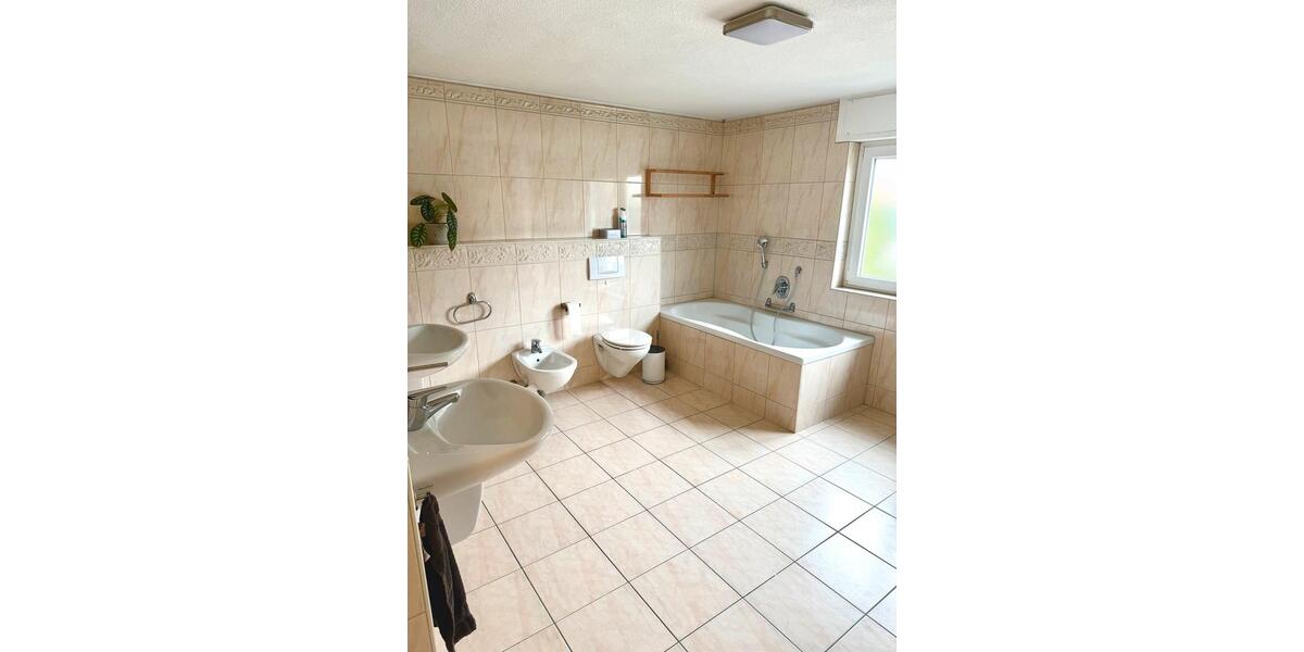 Einfamilienhaus Muggensturm - 6 Zimmer, 180 m&sup2;, 729.000&euro; | Angebot:25625094