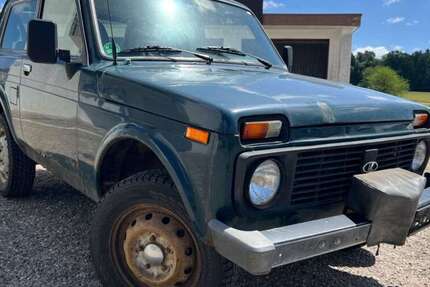 Lada Niva 41.131 km 6.498 &euro; Schömberg 75328