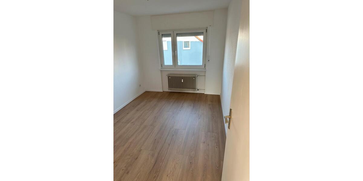 Etagenwohnung Karlsbad - 3.5 Zimmer, 79 m&sup2;, 1.320&euro; | Angebot:25870564