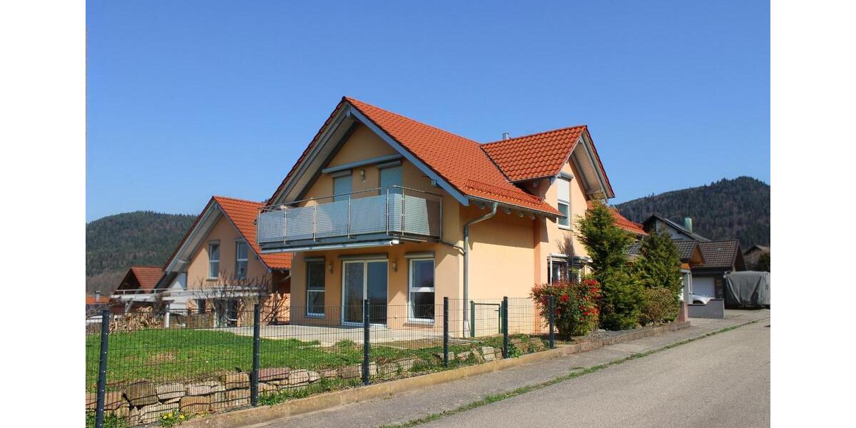 Einfamilienhaus Loffenau - 4 Zimmer, 143 m&sup2;, 579.000&euro; | Angebot:25966424