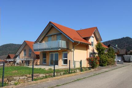 Haus Loffenau - 4 Zimmer, 143 m&sup2;, 579.000&euro; | Angebot:25966424