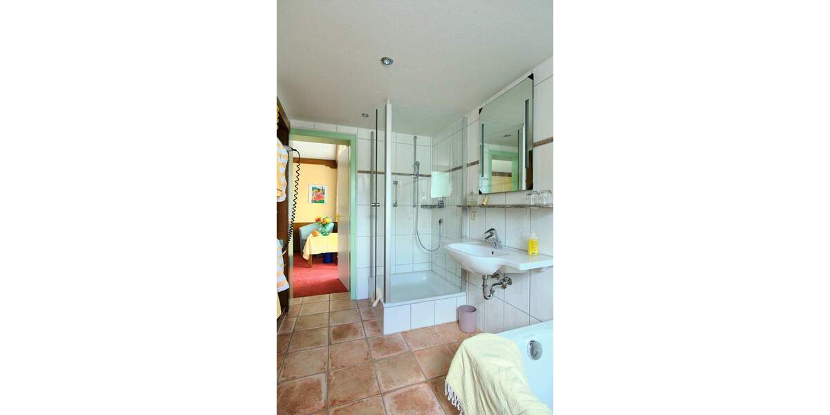 Mehrfamilienhaus, Wohnhaus Enzklösterle - 2 Zimmer, 1 m&sup2;, 850.000&euro; | Angebot:25708055