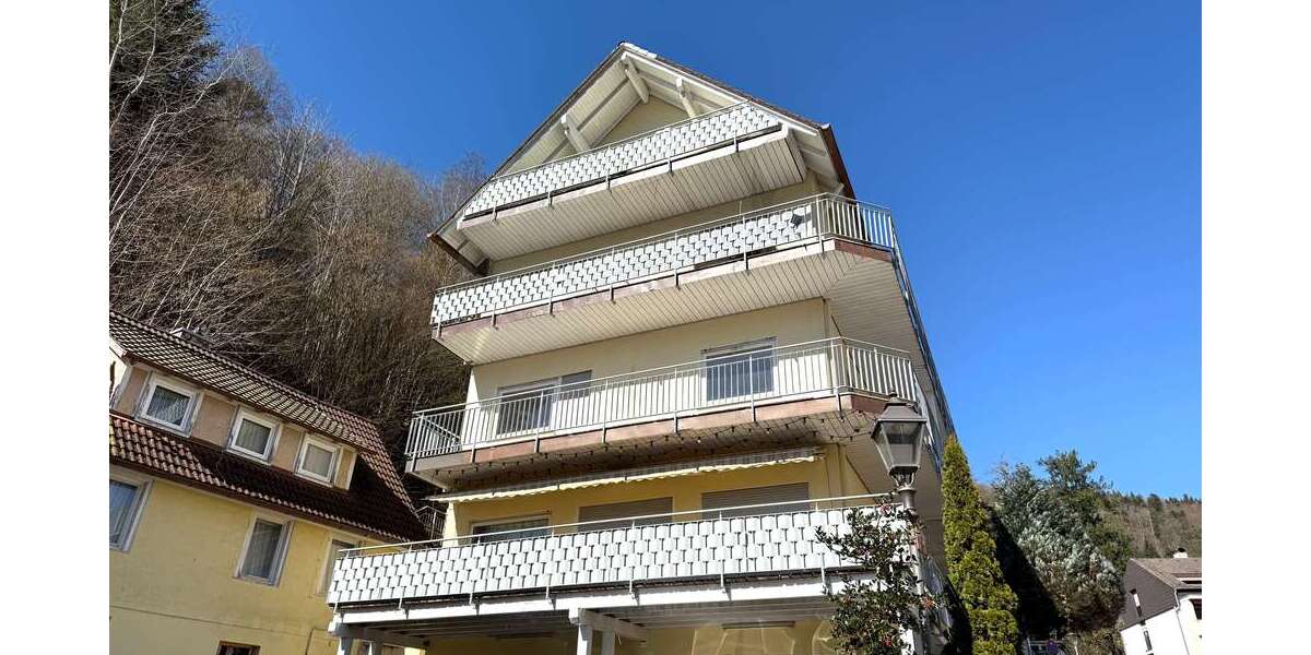 Etagenwohnung Bad Herrenalb - 4 Zimmer, 121 m&sup2;, 995&euro; | Angebot:21554421