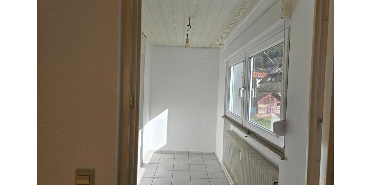 Etagenwohnung Bad Wildbad - 2.5 Zimmer, 61 m&sup2;, 500&euro; | Angebot:26680582