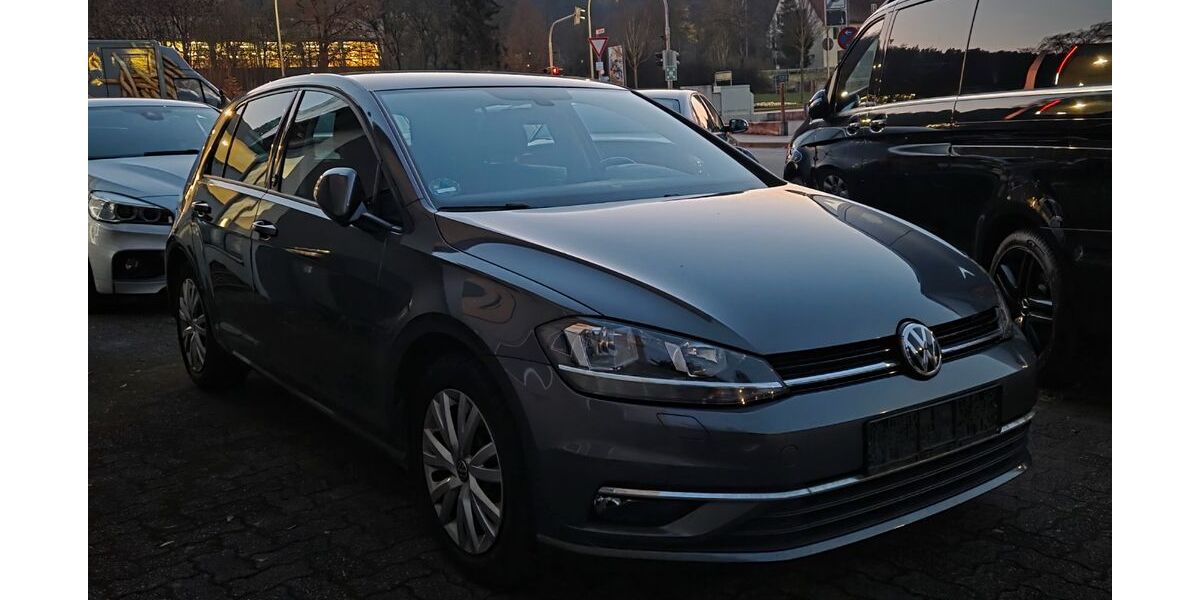 VW Golf 132.000 km 12.790 &euro; Baden-Württemberg - Nagold 72202