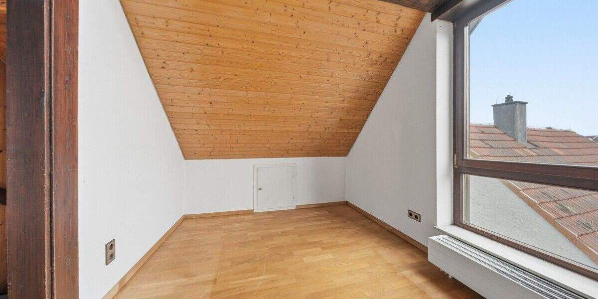 Einfamilienhaus Karlsbad Langensteinbach - 9 Zimmer, 203 m&sup2;, 449.000&euro; | Angebot:25916673