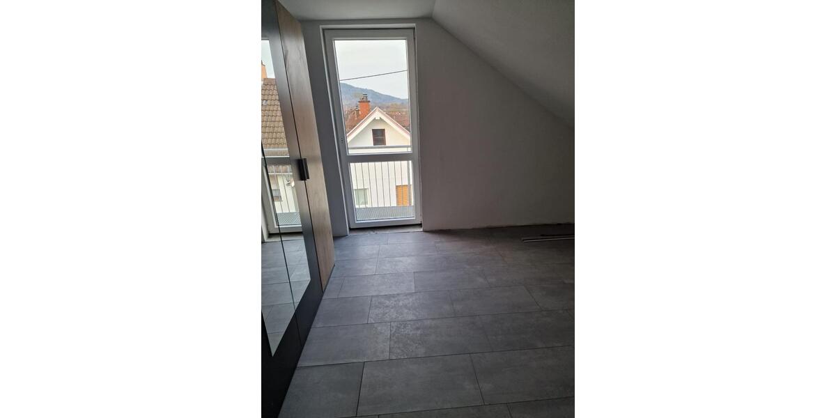 Dachgeschoßwohnung Gaggenau - 3 Zimmer, 74 m&sup2;, 680&euro; | Angebot:25942999