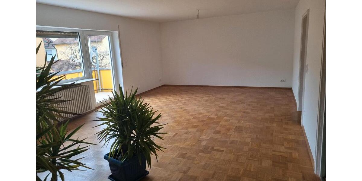 Etagenwohnung Rastatt - 4 Zimmer, 119 m&sup2;, 1.200&euro; | Angebot:25351929