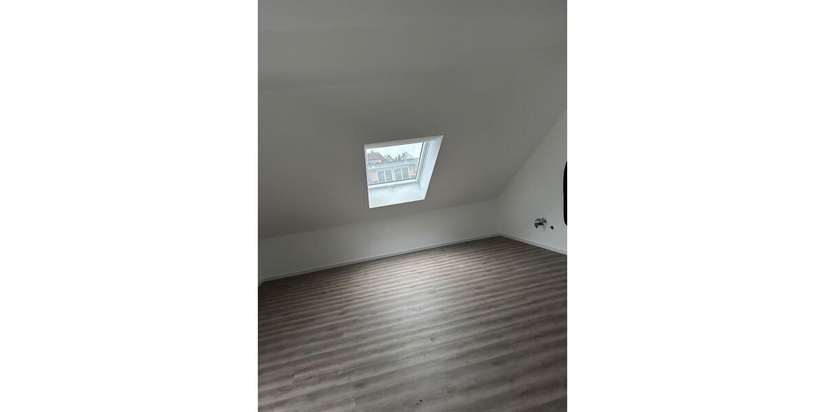 Dachgeschoßwohnung Rastatt - 3 Zimmer, 86 m&sup2;, 1.050&euro; | Angebot:25823533