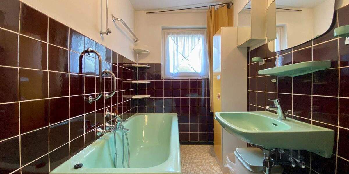 Mehrfamilienhaus, Wohnhaus Weisenbach Au - 9 Zimmer, 489.000&euro; | Angebot:25718490