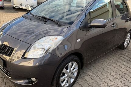 Toyota Yaris 167.000 km 3.600 &euro; Gaggenau 76571