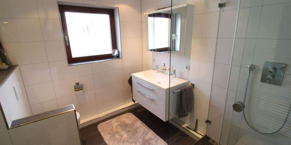 Doppelhaushälfte Karlsbad Langensteinbach - 5 Zimmer, 155 m&sup2;, 549.000&euro; | Angebot:25650683