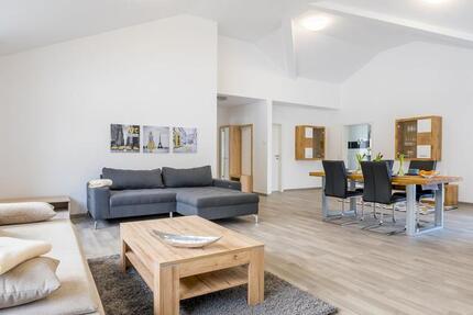 Wohnung Baden-Baden Baden - 3 Zimmer, 140 m&sup2;, 2.600&euro; | Angebot:22138484