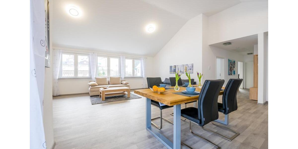Dachgeschoßwohnung Baden-Baden Baden - 3 Zimmer, 140 m&sup2;, 2.600&euro; | Angebot:22138484
