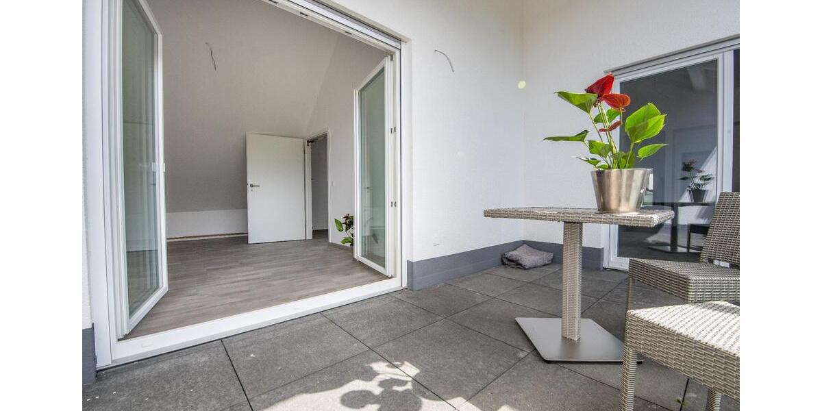 Dachgeschoßwohnung Baden-Baden Baden - 3 Zimmer, 140 m&sup2;, 2.600&euro; | Angebot:22138484