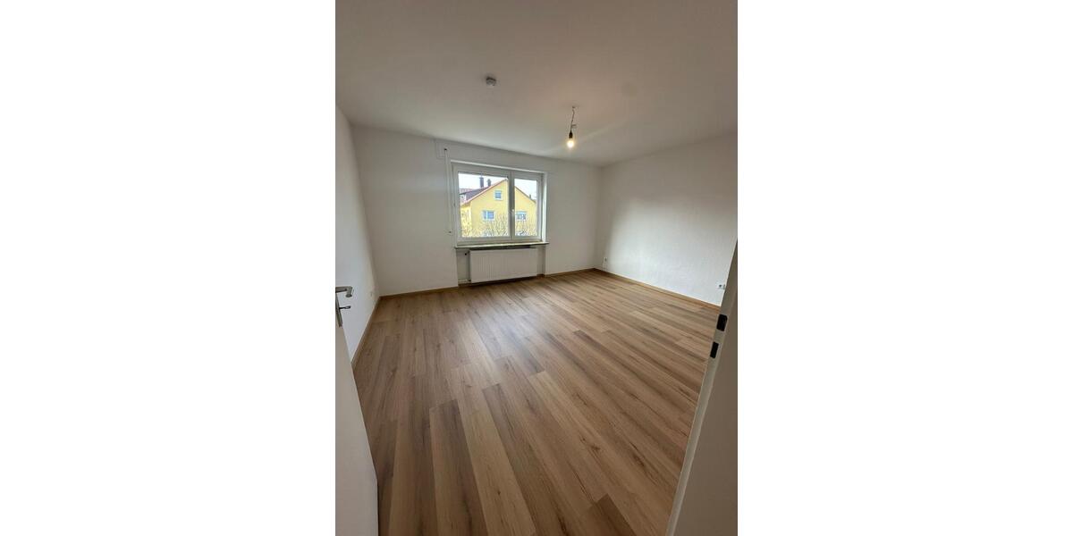 Etagenwohnung Rastatt - 4 Zimmer, 86 m&sup2;, 830&euro; | Angebot:24559804