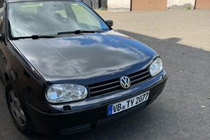 VW Golf 200.000 km 800 &euro; Baden baden 76530