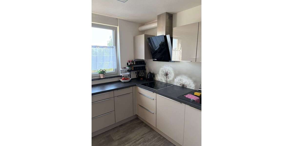 Moderne 4-Zimmer-Wohnung mit 2 Balkonen – ideal für Mitarbeitende des Mercedes-Benz-Werks - Etagenwohnung Rastatt | Angebot:26985895