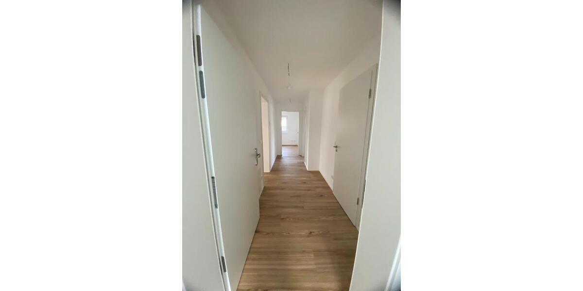 Dachgeschoßwohnung Rheinau - 3 Zimmer, 70 m&sup2;, 1.240&euro; | Angebot:25987955