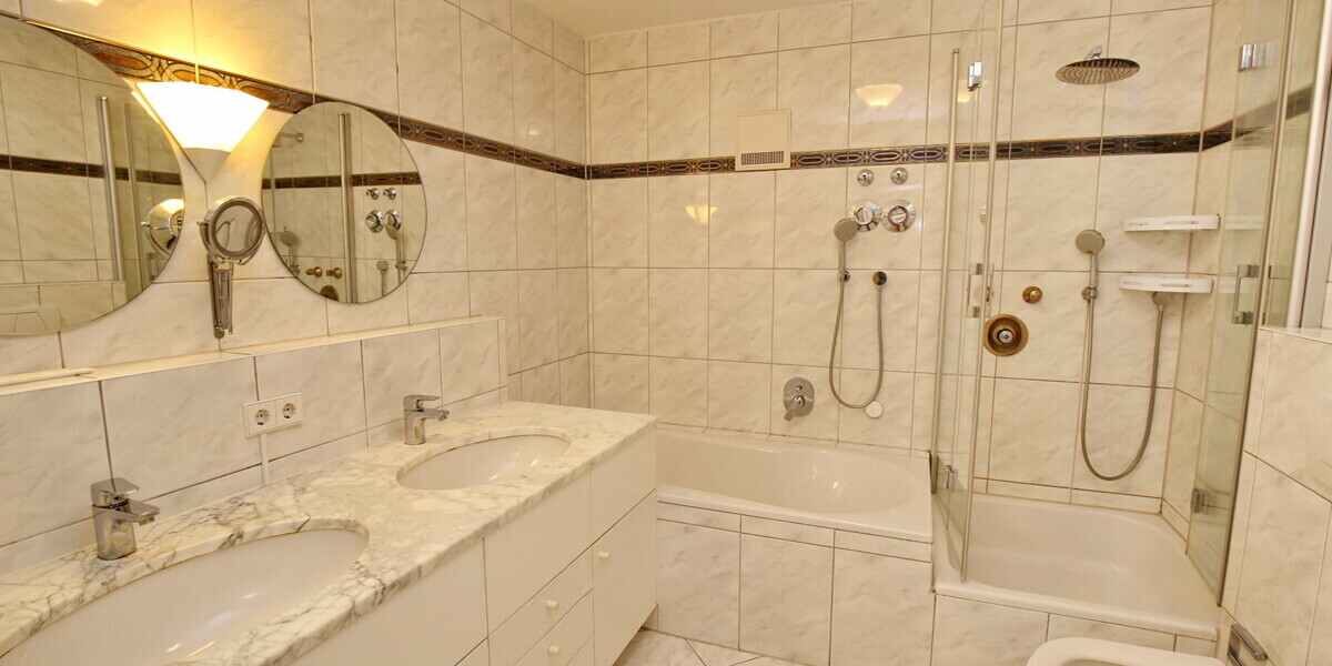 Exklusives Einfamilienhaus mit ELW in Traumlage - Zweifamilienhaus Sinzheim | Angebot:25419100