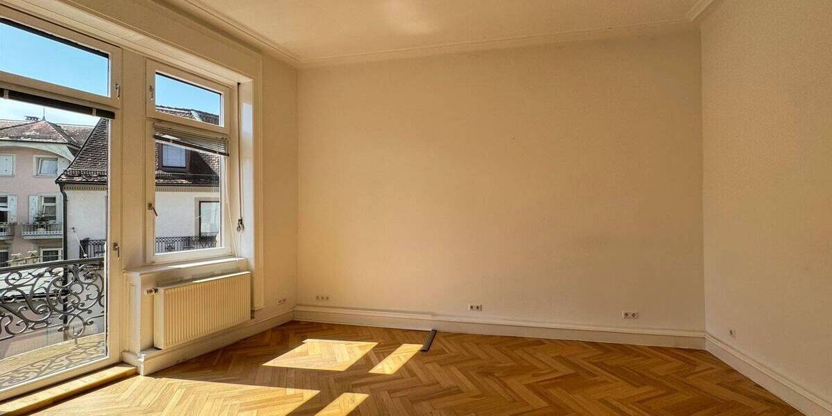 Gewerbeobjekt Baden-Baden Innenstadt - 8 Zimmer, 213 m&sup2;, 2.500&euro; | Angebot:25666700