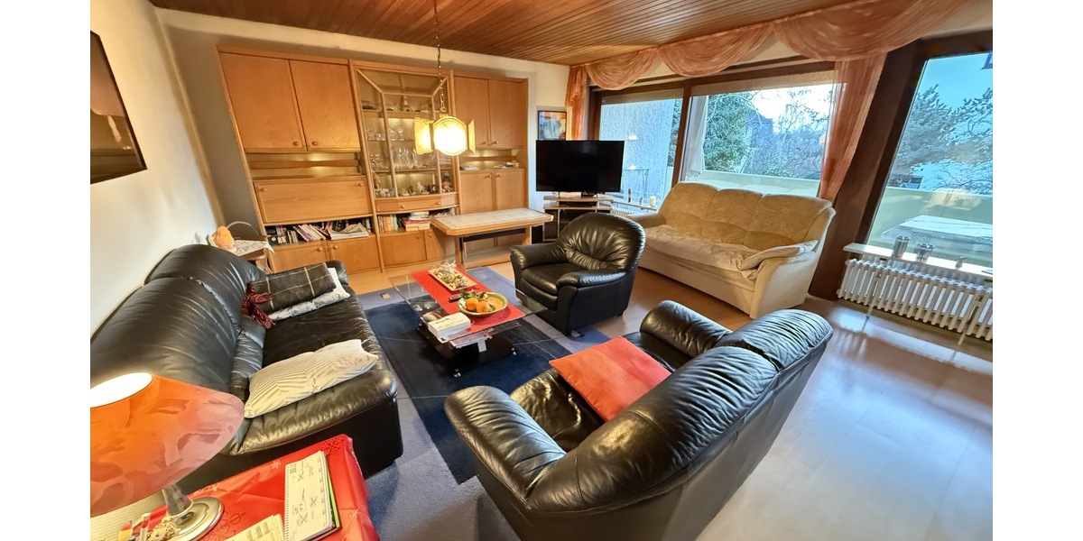 4-Zimmer-Wohnung mit 2 Balkone und Stellplatz in Sandweier - Etagenwohnung Baden-Baden Baden | Angebot:17595069