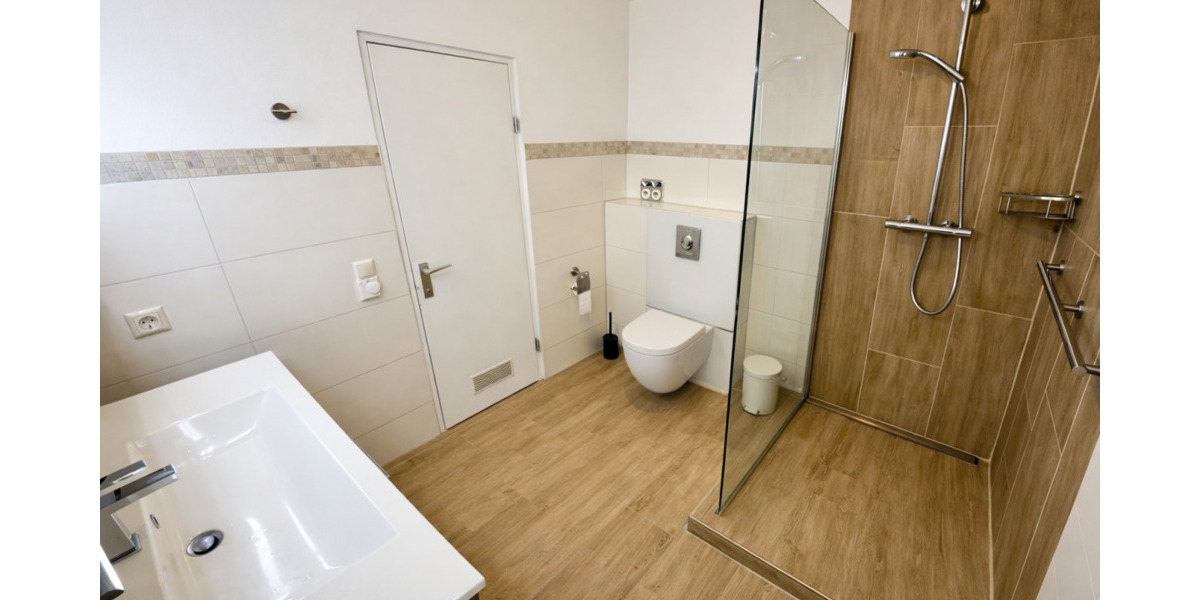 Etagenwohnung Baden-Baden Innenstadt - 2 Zimmer, 86 m&sup2;, 315.000&euro; | Angebot:25744111