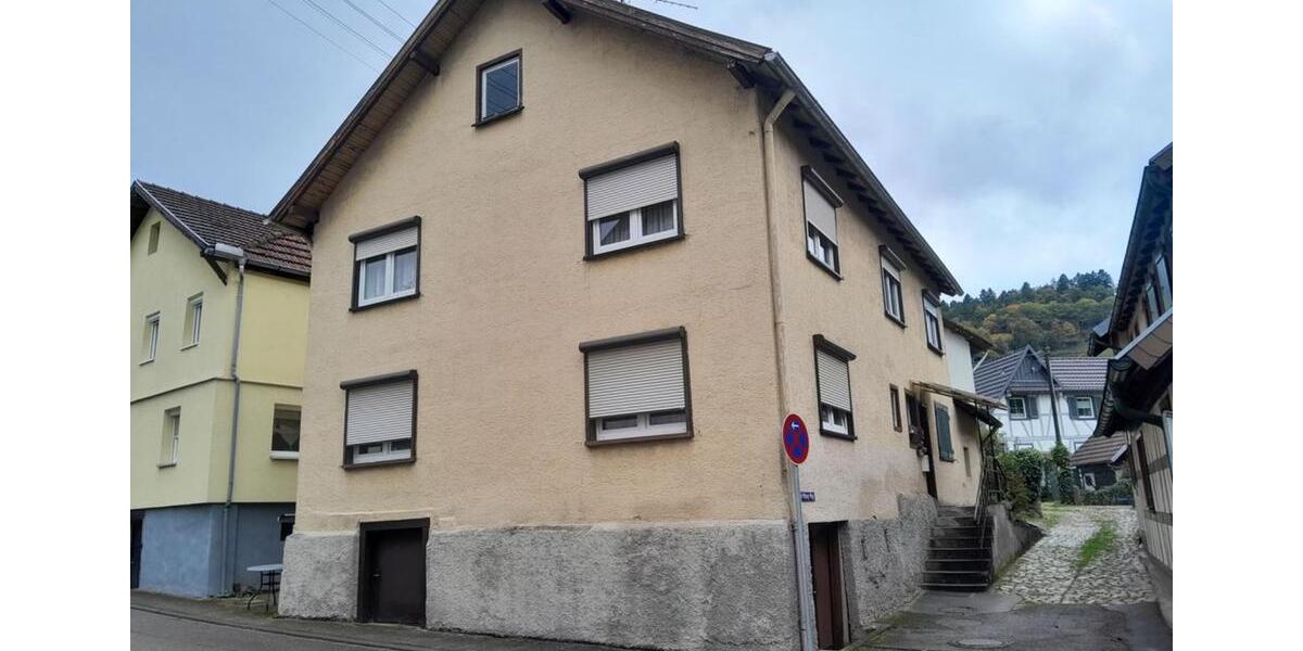 Einfamilienhaus Gernsbach - 7 Zimmer, 190 m&sup2;, 175.000&euro; | Angebot:24811542