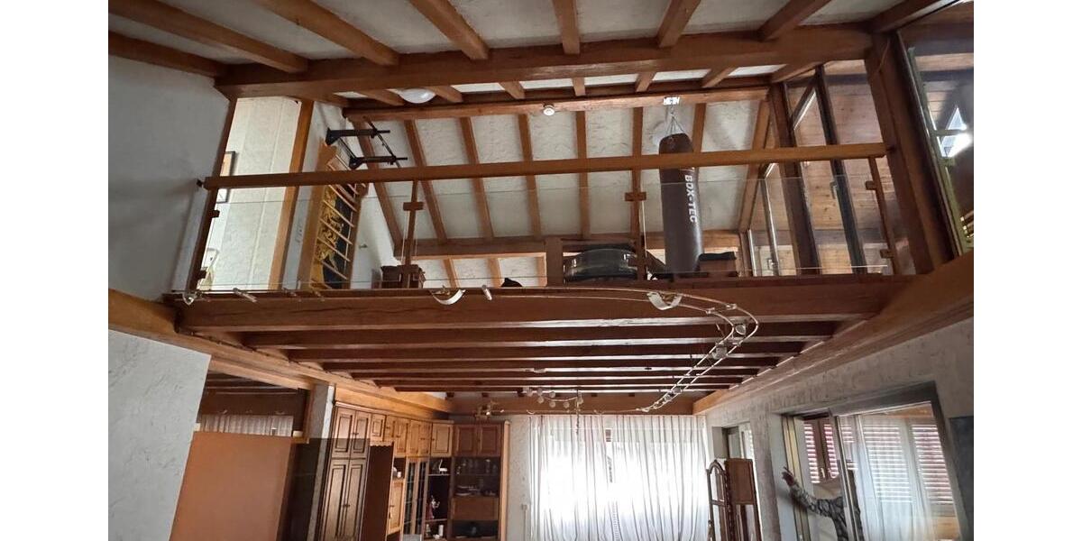 Maisonettenwohnung Waldbronn - 8 Zimmer, 273 m&sup2;, 1.700&euro; | Angebot:25436785