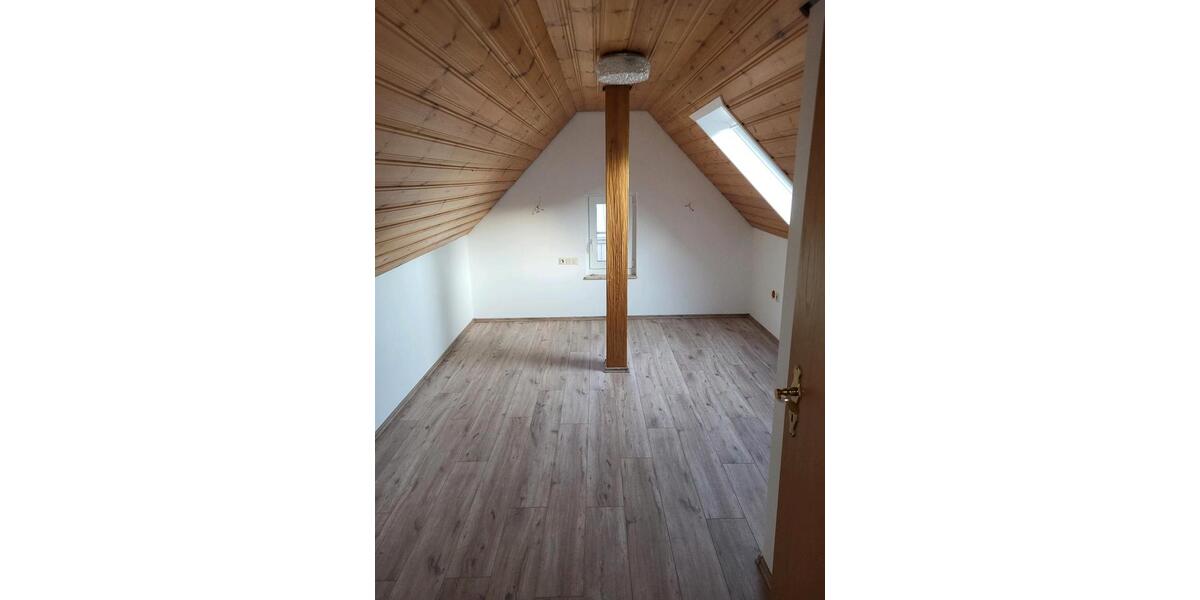 Maisonettenwohnung Bad Wildbad - 6 Zimmer, 140 m&sup2;, 1.600&euro; | Angebot:24110481