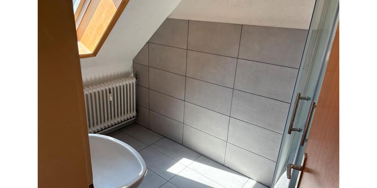 Hochparterre Bühl - 4 Zimmer, 1.000&euro; | Angebot:23490151