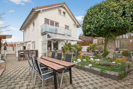 Haus Bad Herrenalb - 5.5 Zimmer, 141 m&sup2;, 649.000&euro; | Angebot:25353511