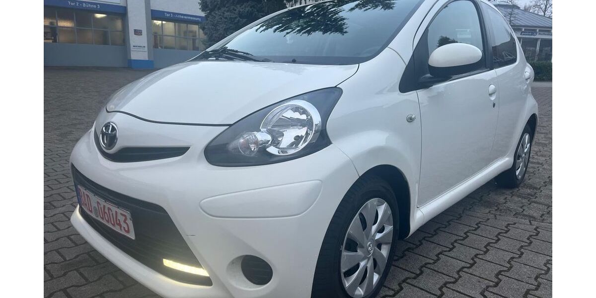 Toyota Aygo (X) 107.000 km 4.190 &euro; Baden-Baden 76532