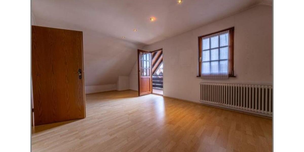 Dachgeschoßwohnung Kappelrodeck - 1 Zimmer, 65 m&sup2;, 750&euro; | Angebot:25297167