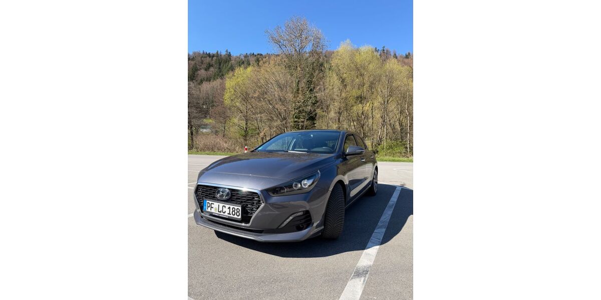 Hyundai i30 63.000 km 16.990 &euro; Neuenbürg 75305