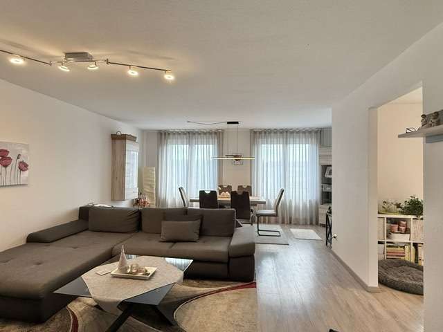 Etagenwohnung Rastatt - 4 Zimmer, 122 m&sup2;, 1.342&euro; | Angebot:25087838