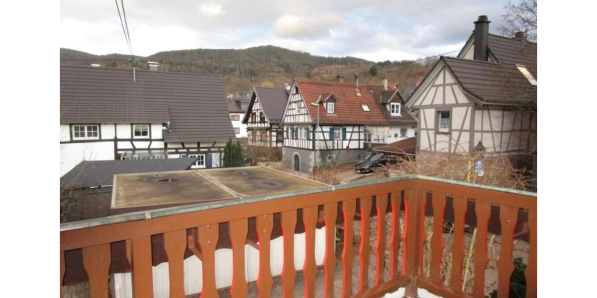 Etagenwohnung Gaggenau - 7 Zimmer, 166 m&sup2;, 1.660&euro; | Angebot:25160998