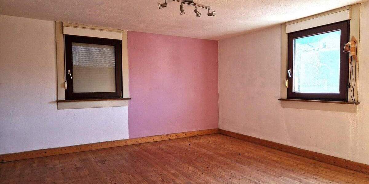 Doppelhaushälfte Gernsbach Reichental - 6 Zimmer, 109 m&sup2;, 125.000&euro; | Angebot:25747480