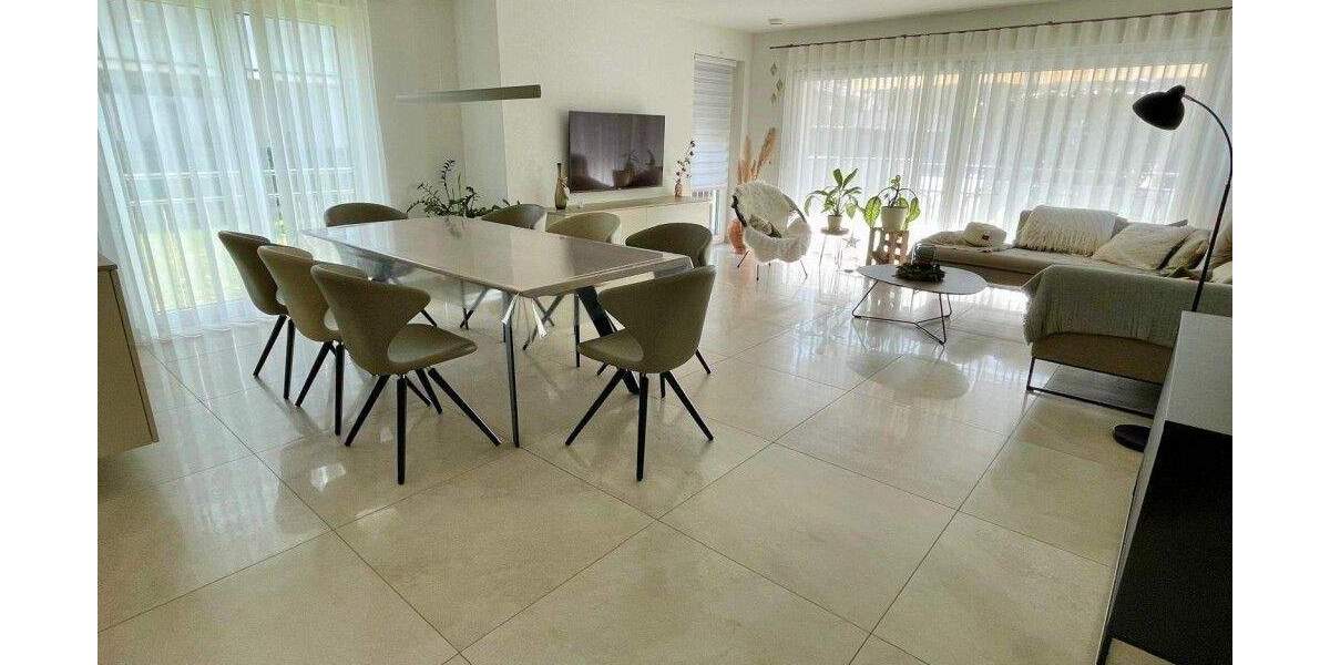 Etagenwohnung Oberkirch - 3 Zimmer, 106 m&sup2;, 1.270&euro; | Angebot:25662196