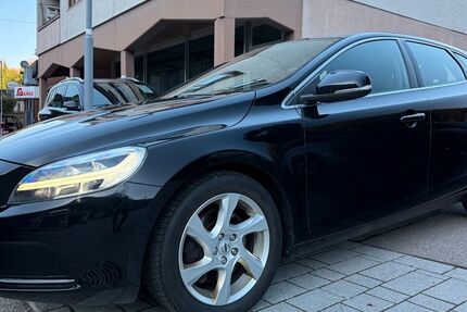 Volvo V40 153.403 km 13.699 &euro; Bad Wildbad 75323