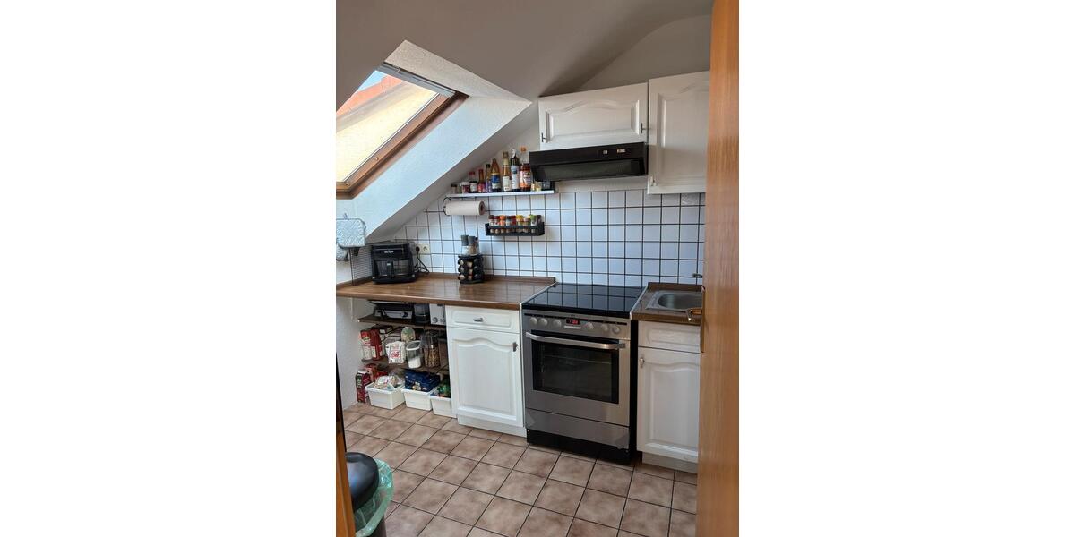 Dachgeschoßwohnung Sinzheim - 3 Zimmer, 85 m&sup2;, 780&euro; | Angebot:25992500