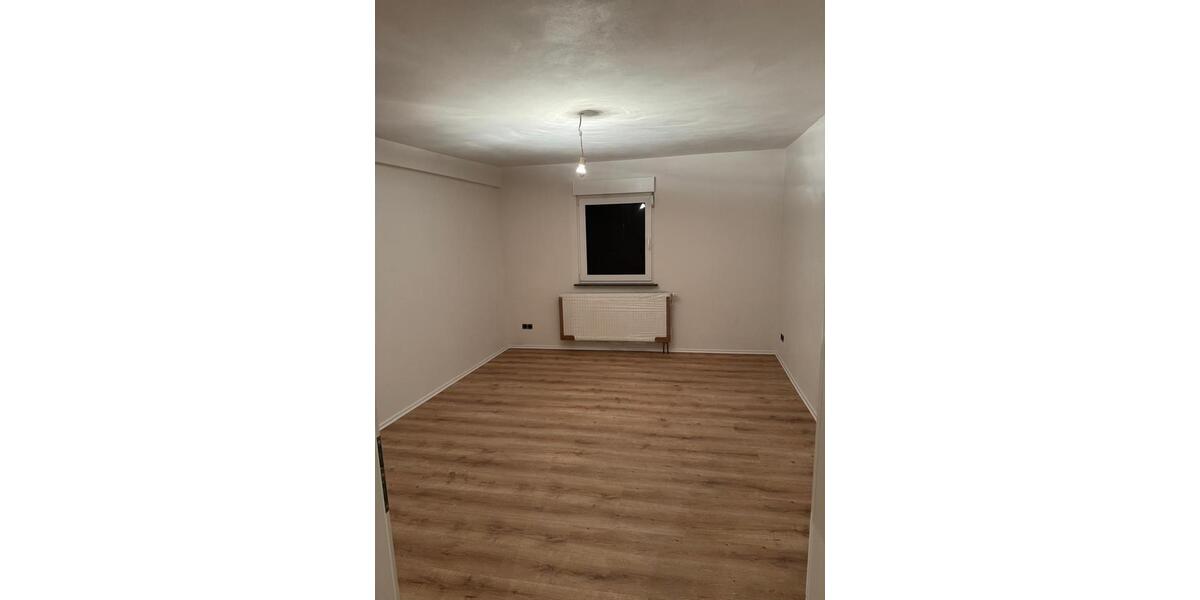 Erdgeschoßwohnung Muggensturm - 3 Zimmer, 80 m&sup2;, 1.050&euro; | Angebot:25175359