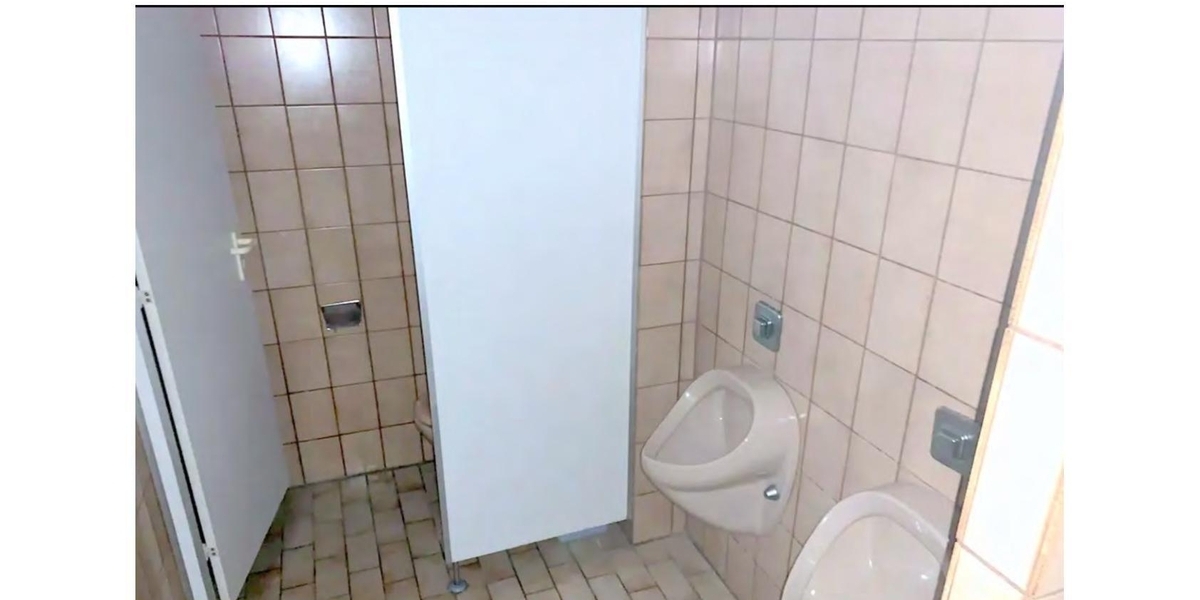 °°°° SCHNÄPPCHEN DES JAHRES 2024 : VERKAUFS,- BÜRO,- PRAXISFLÄCHE + 1,5 ZIMMER DG-WOHNUNG MIT TERRASSE°°°° - Gewerbeobjekt Karlsbad | Angebot:22699832