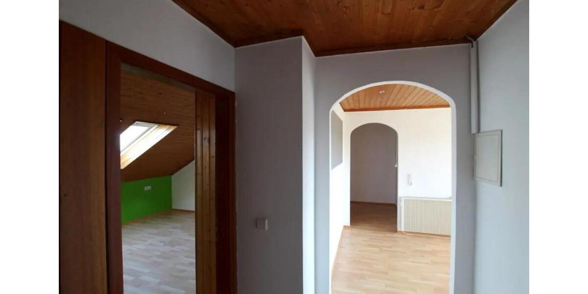 Dachgeschoßwohnung Rheinstetten - 3 Zimmer, 70 m&sup2;, 209.000&euro; | Angebot:25436270