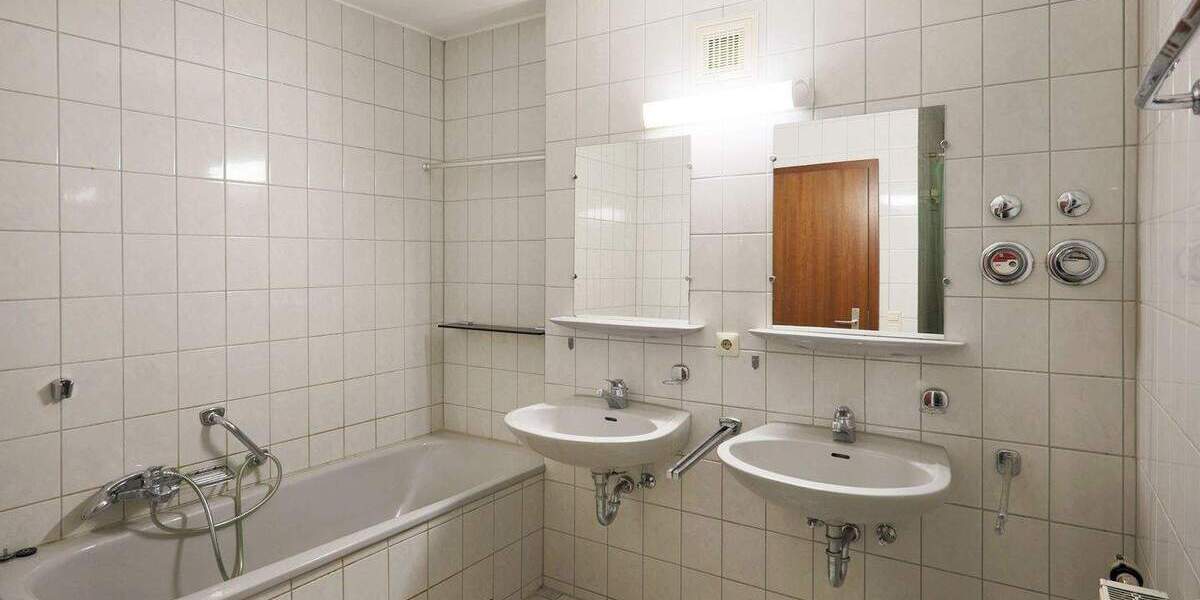 Etagenwohnung Schömberg - 3 Zimmer, 92 m&sup2;, 192.000&euro; | Angebot:25682118